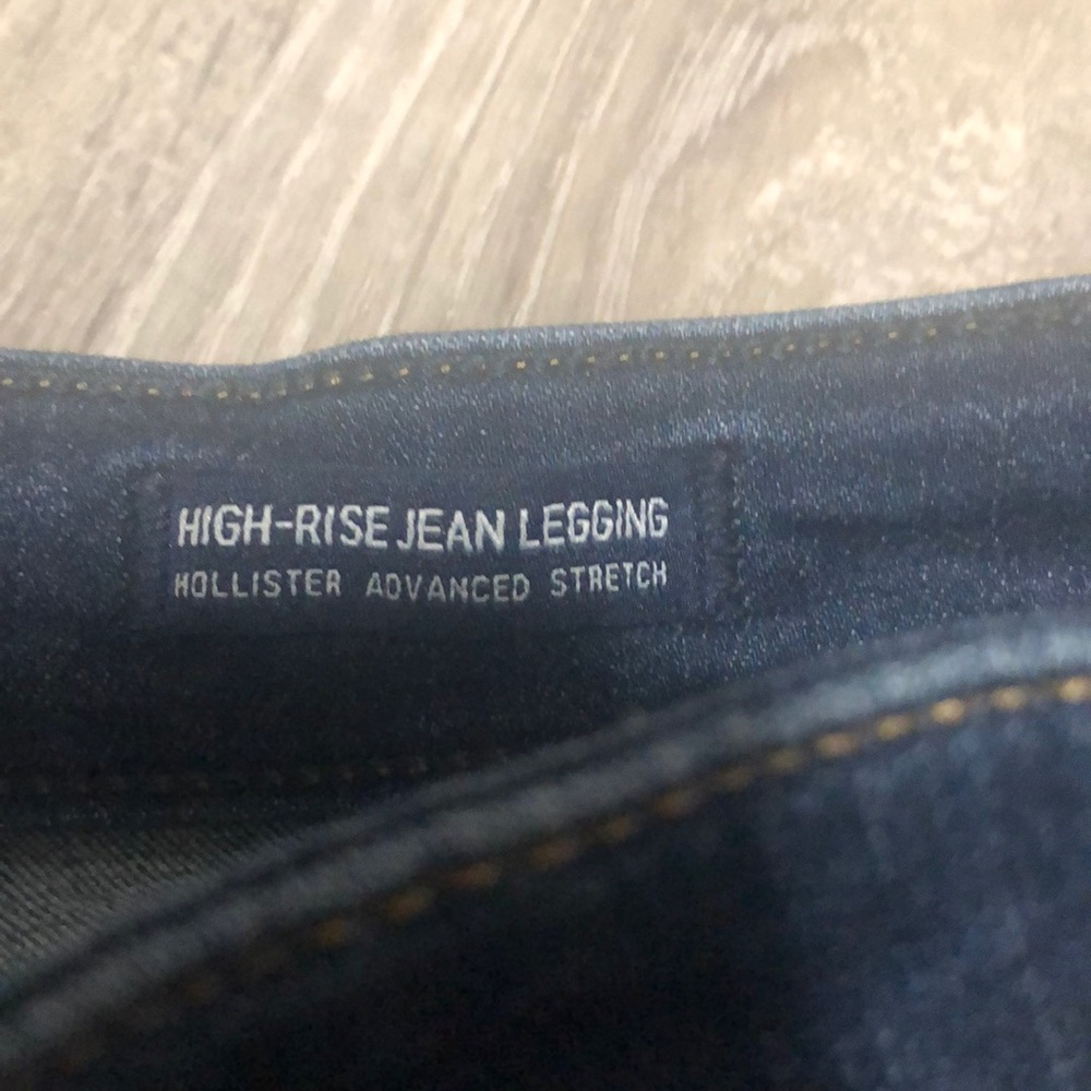 Hollister Jeans - Picture 3 of 3